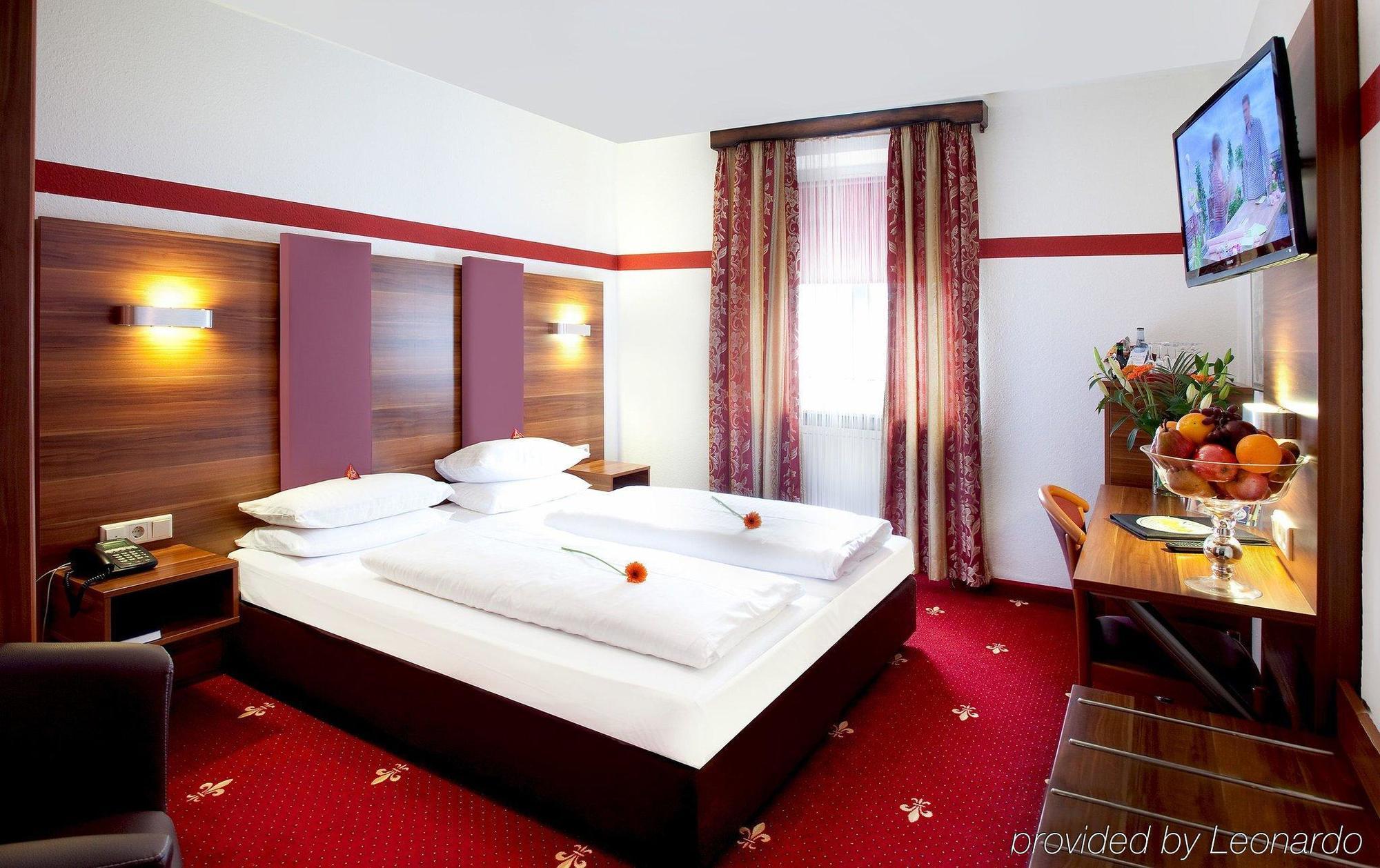Tiptop Hotel Burgschmiet Garni Nuremberg Exterior photo