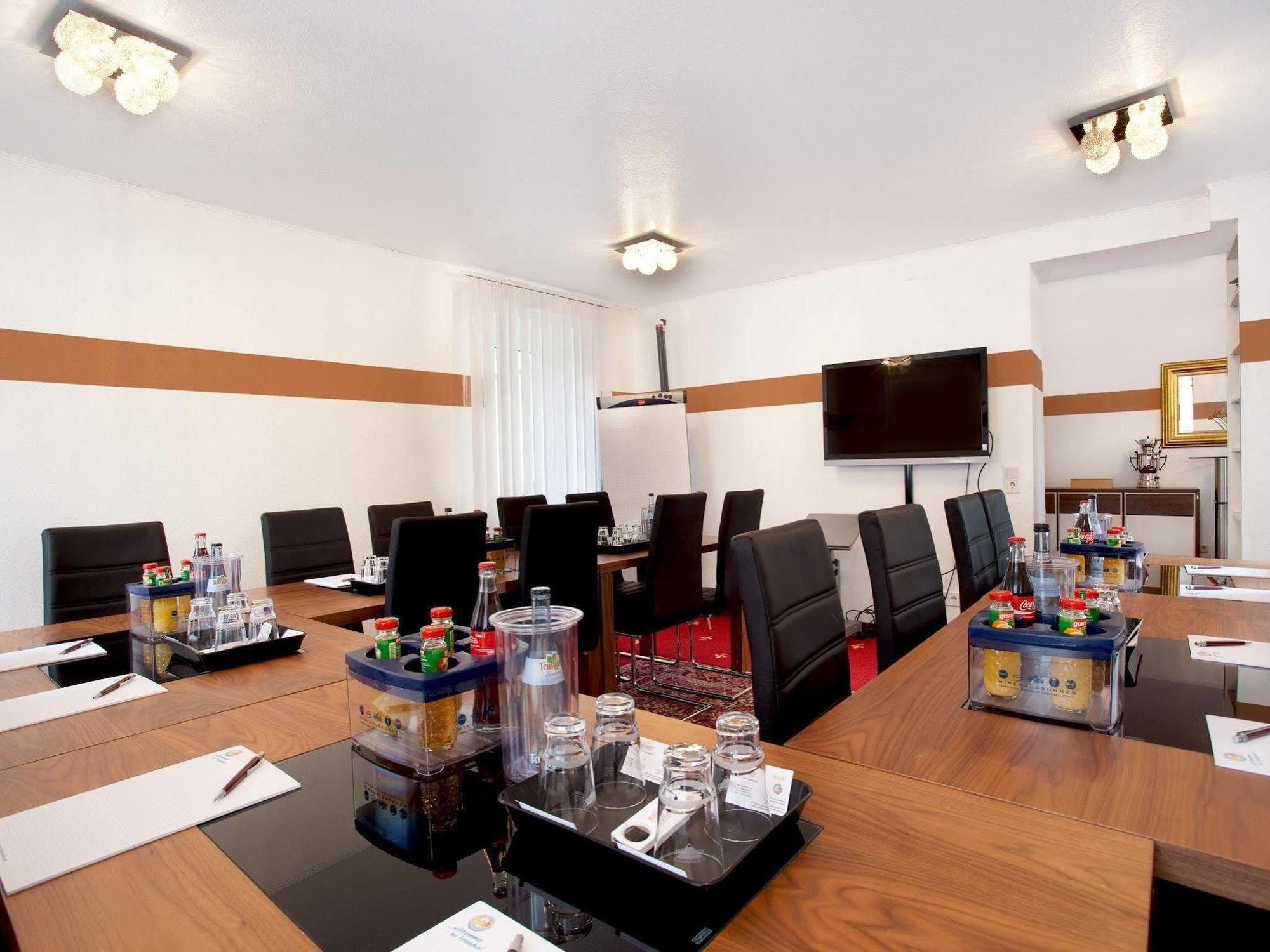 Tiptop Hotel Burgschmiet Garni Nuremberg Exterior photo