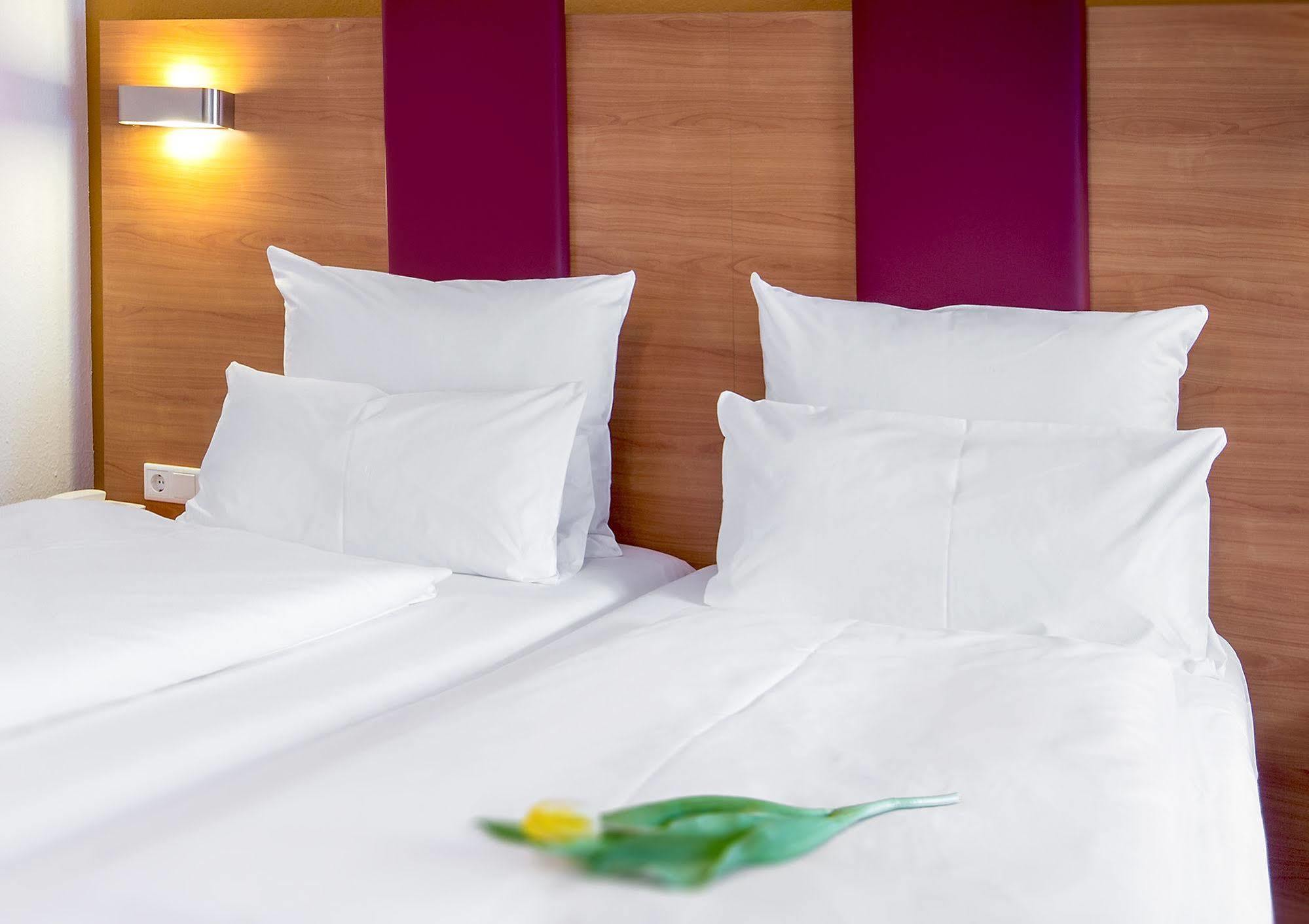 Tiptop Hotel Burgschmiet Garni Nuremberg Exterior photo