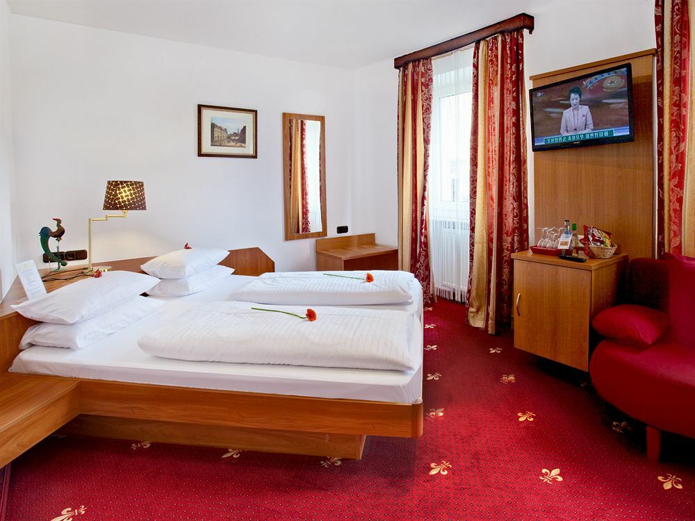 Tiptop Hotel Burgschmiet Garni Nuremberg Exterior photo